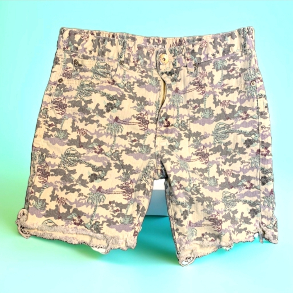 Carbon, palm tree print shorts